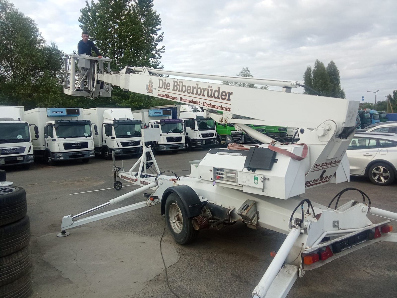 DENKA - LIFT DL 25 - Xe nâng người chân nhện: hình 1 DENKA - LIFT DL 25 - Xe nâng người chân nhện: hình 1