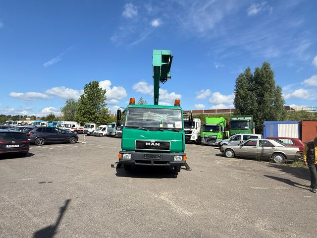 MAN 8.163 Hubarbeitsbühne - Nền bục trên không gắn trên xe tải: hình 4 MAN 8.163 Hubarbeitsbühne - Nền bục trên không gắn trên xe tải: hình 4