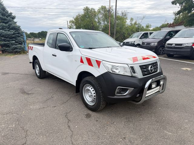 Nissan Navara NP300 Visia King Cab 4x4 - SUV: hình 2 Nissan Navara NP300 Visia King Cab 4x4 - SUV: hình 2