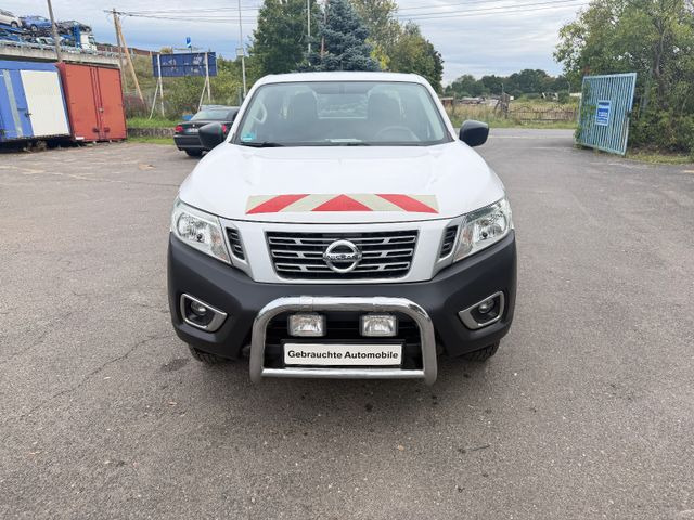 Nissan Navara NP300 Visia King Cab 4x4 - SUV: hình 1 Nissan Navara NP300 Visia King Cab 4x4 - SUV: hình 1