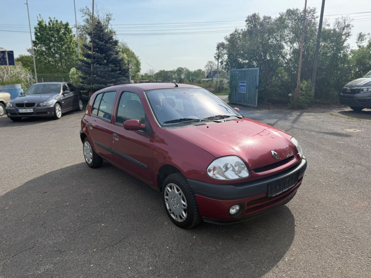 Renault Clio Basis 1.2 HU - Sedan: hình 2 Renault Clio Basis 1.2 HU - Sedan: hình 2