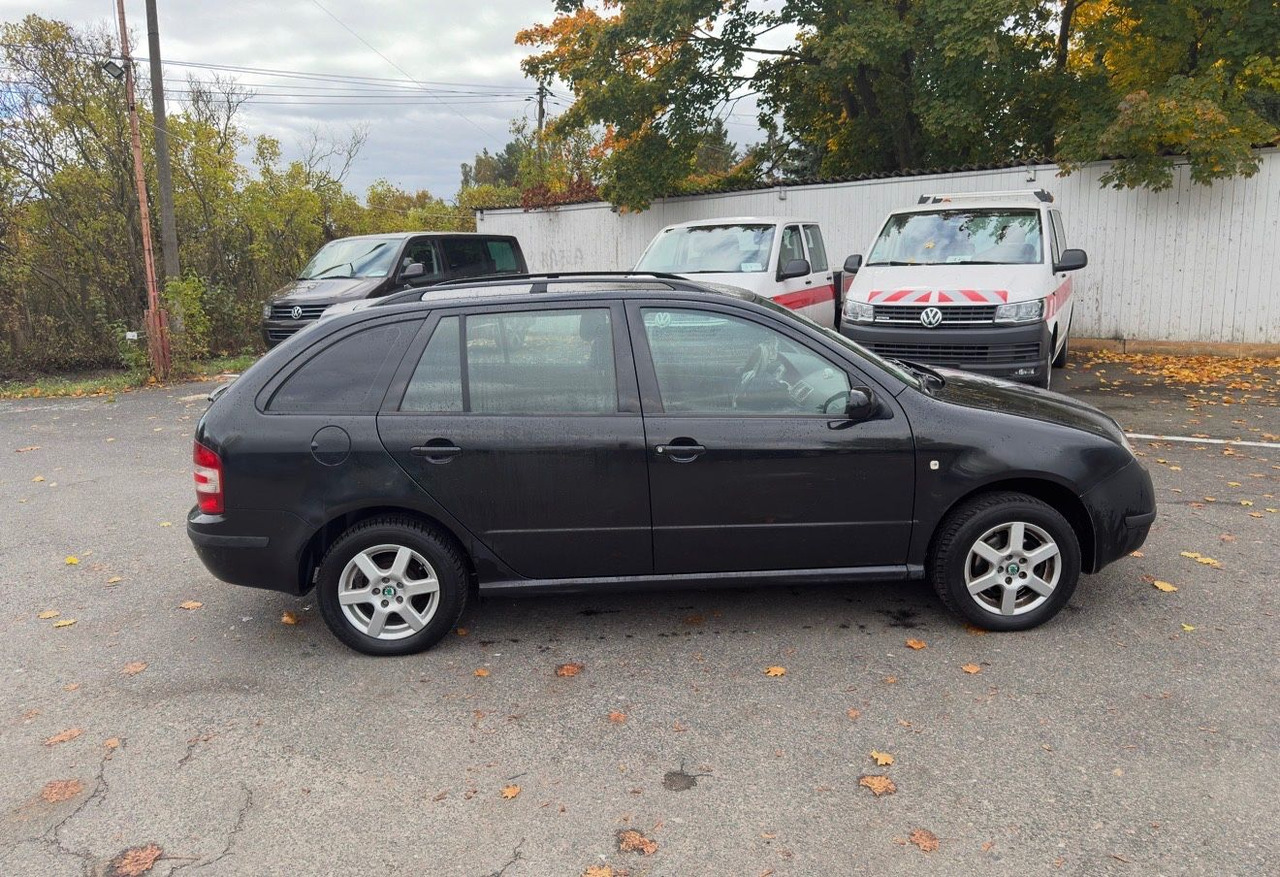 Skoda Fabia Combi Cool Edition - Xe wagon: hình 3 Skoda Fabia Combi Cool Edition - Xe wagon: hình 3