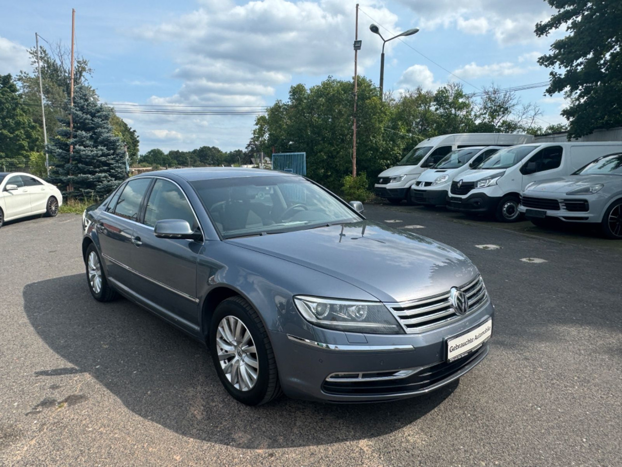 Volkswagen Phaeton V6 TDI 5-Sitzer 4Motion 3.0 TDI - Sedan: hình 2 Volkswagen Phaeton V6 TDI 5-Sitzer 4Motion 3.0 TDI - Sedan: hình 2