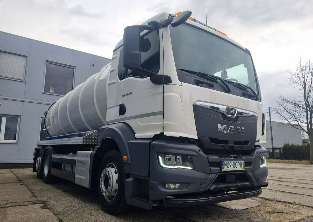 MAN TGS 26.330 - Xe tải chân không: hình 4 MAN TGS 26.330 - Xe tải chân không: hình 4