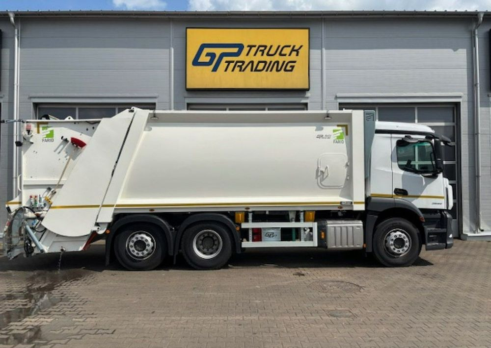 Mercedes-Benz Actros - Xe tải chở rác: hình 4 Mercedes-Benz Actros - Xe tải chở rác: hình 4