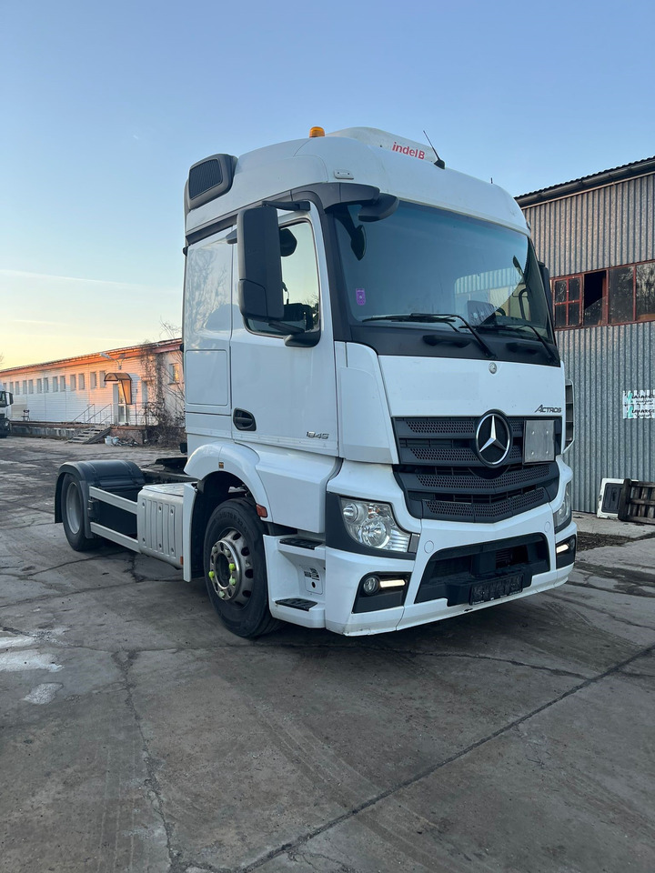 Mercedes Actros 1845 - Xe đầu kéo: hình 1 Mercedes Actros 1845 - Xe đầu kéo: hình 1