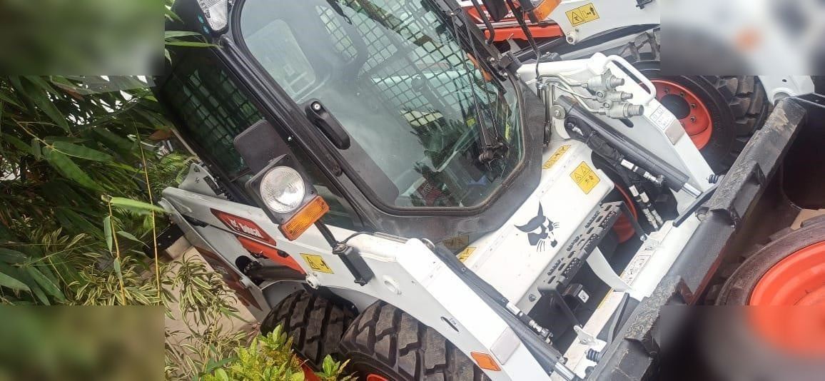BOBCAT S450 - Máy xúc lật đa năng: hình 2 BOBCAT S450 - Máy xúc lật đa năng: hình 2