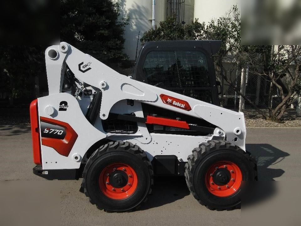 BOBCAT S770 - Máy xúc lật đa năng: hình 1 BOBCAT S770 - Máy xúc lật đa năng: hình 1