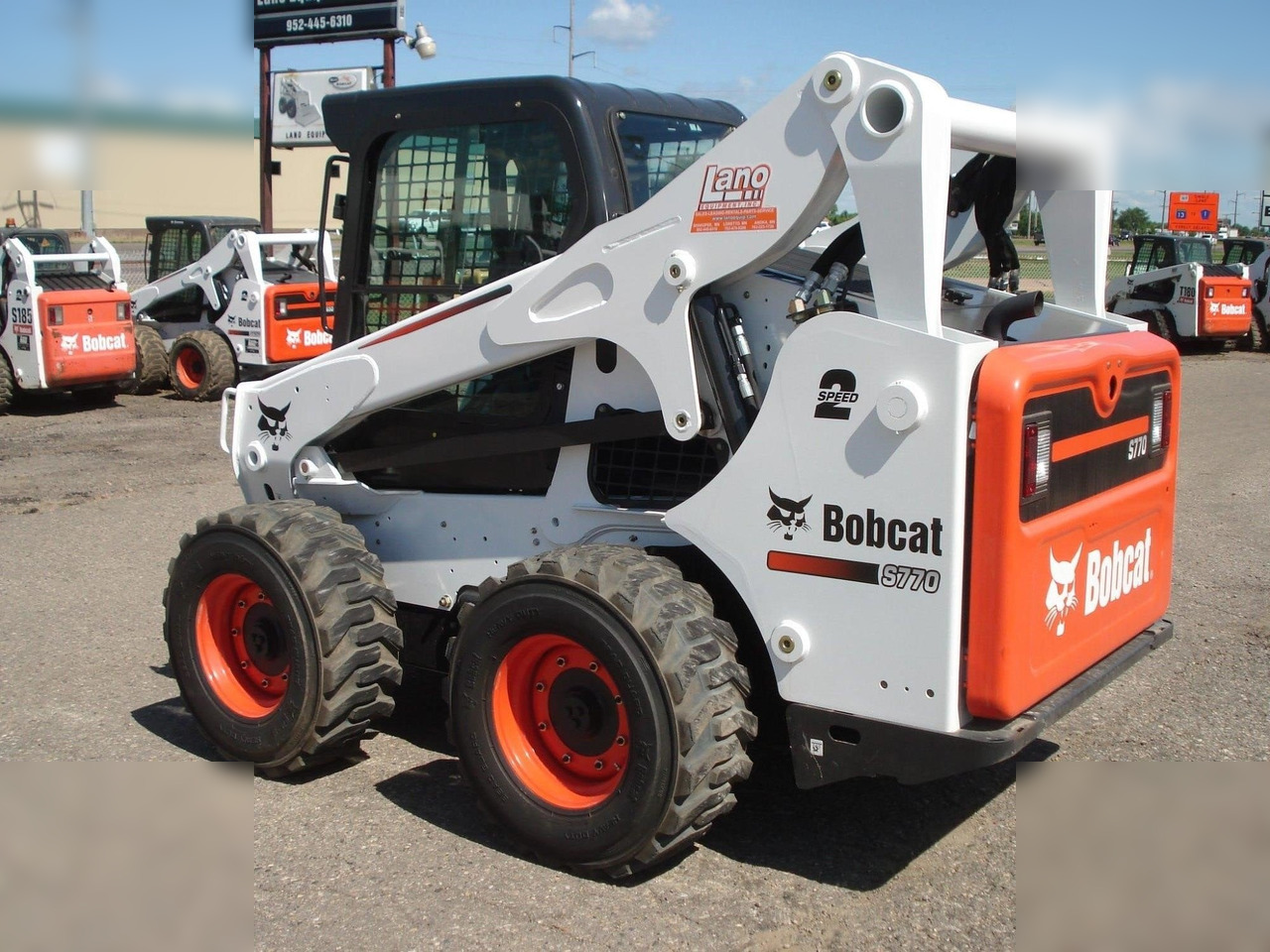 BOBCAT S770 - Máy xúc lật đa năng: hình 4 BOBCAT S770 - Máy xúc lật đa năng: hình 4