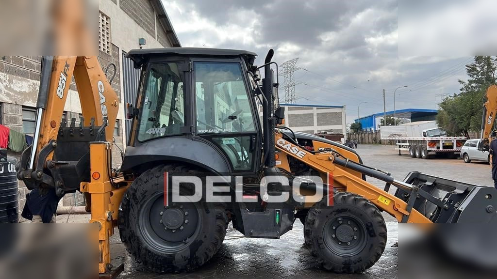 CASE 851FX - Máy xúc trước múc sau: hình 2 CASE 851FX - Máy xúc trước múc sau: hình 2