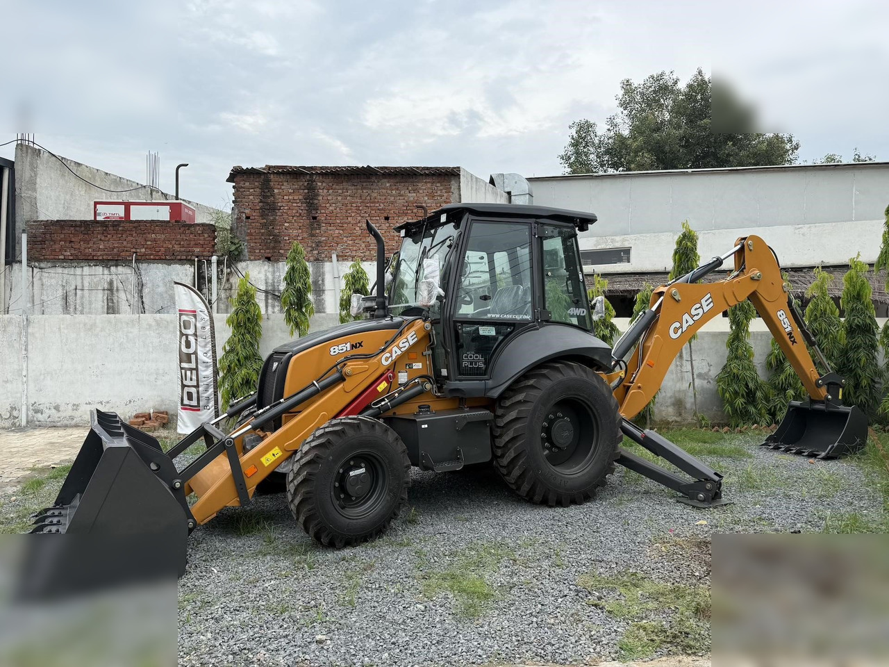 CASE 851NX CP - Máy xúc trước múc sau: hình 2 CASE 851NX CP - Máy xúc trước múc sau: hình 2