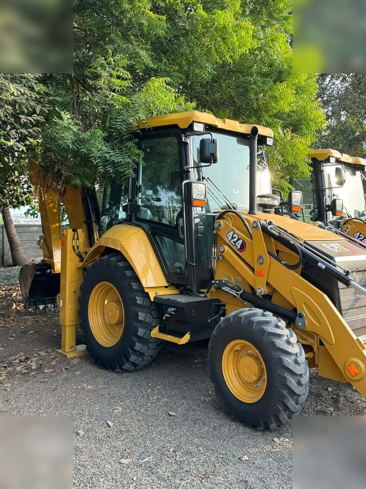 CATERPILLAR 424 - Máy xúc trước múc sau: hình 2 CATERPILLAR 424 - Máy xúc trước múc sau: hình 2