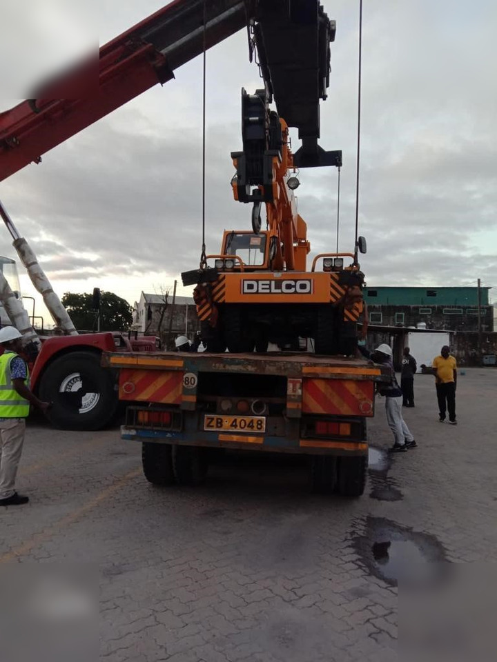 DELCO PNC 20 - Cẩu bánh lốp: hình 3 DELCO PNC 20 - Cẩu bánh lốp: hình 3