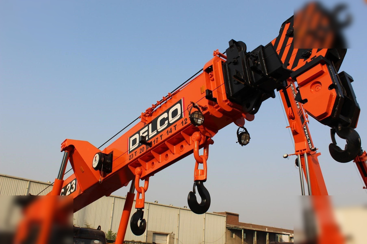 DELCO PNC 23 - Cẩu bánh lốp: hình 2 DELCO PNC 23 - Cẩu bánh lốp: hình 2