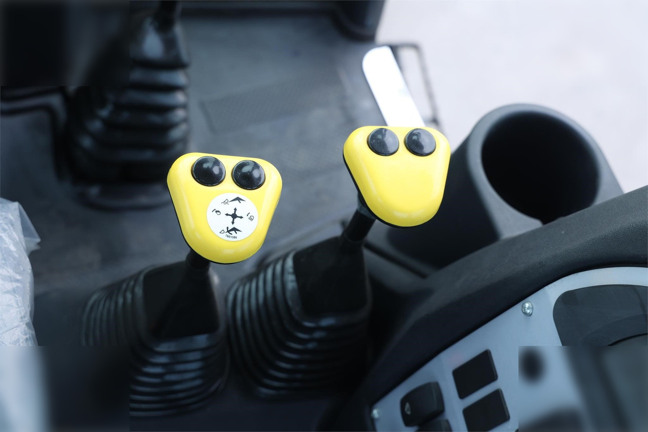 Máy xúc trước múc sau mới DELCO XP95 PLUS: hình 18 Máy xúc trước múc sau mới DELCO XP95 PLUS: hình 18