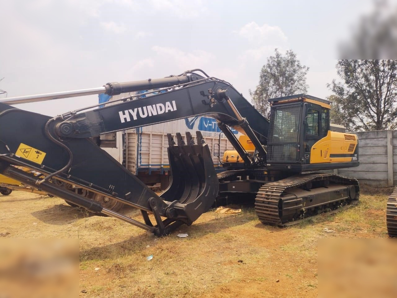 HYUNDAI HX380L - Máy xúc bánh xích: hình 2 HYUNDAI HX380L - Máy xúc bánh xích: hình 2