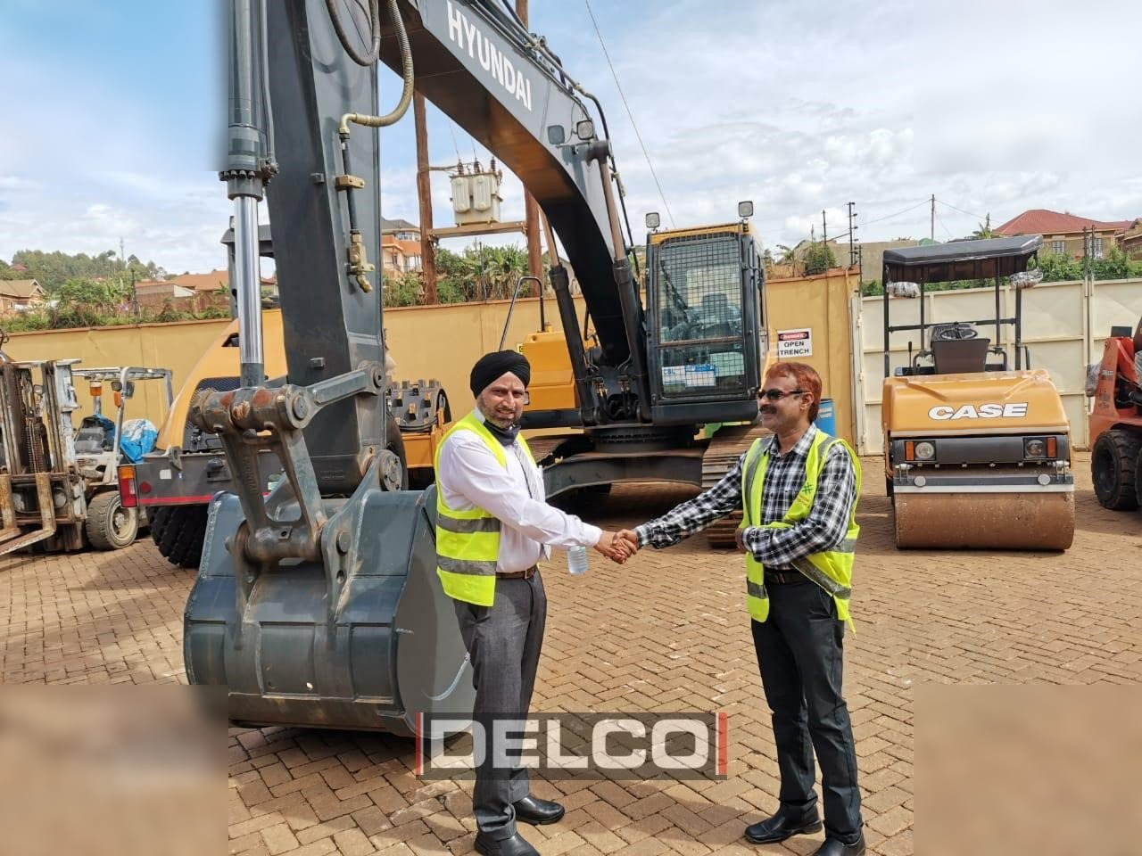 HYUNDAI ROBEX 340L SMART - Máy xúc bánh xích: hình 2 HYUNDAI ROBEX 340L SMART - Máy xúc bánh xích: hình 2