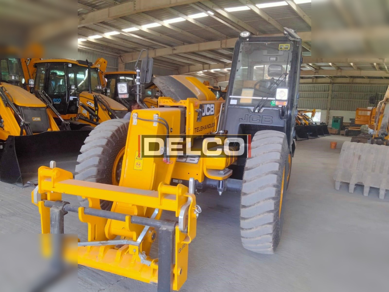 JCB 540-70 - Xe nhấc hình viễn vọng kính: hình 4 JCB 540-70 - Xe nhấc hình viễn vọng kính: hình 4