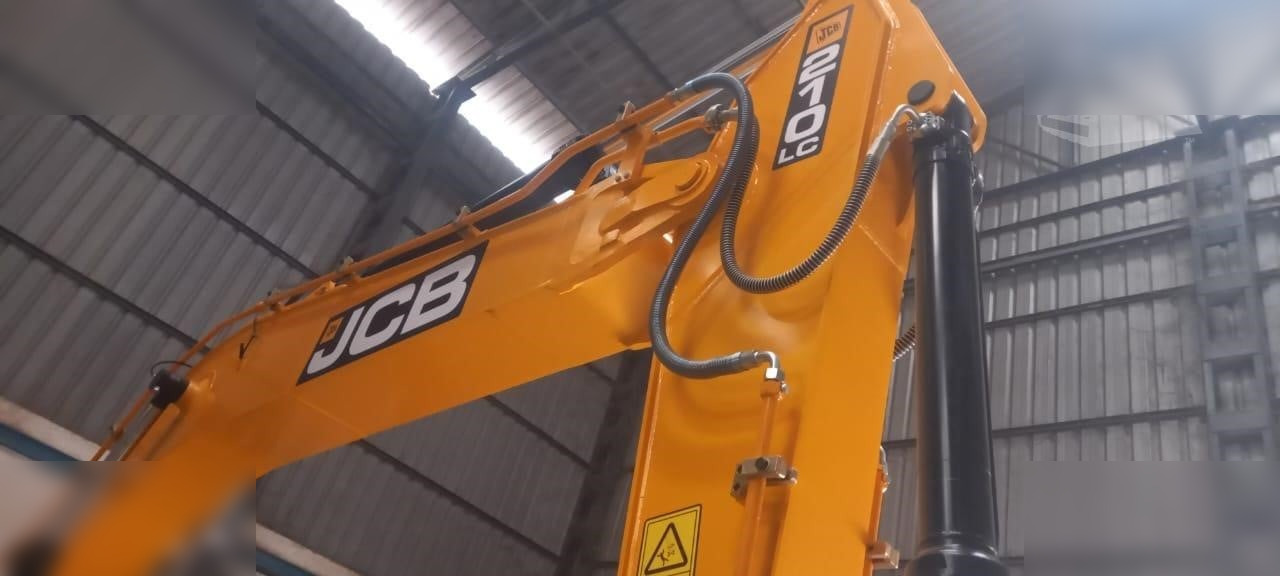 JCB JS210 LC - Máy xúc bánh xích: hình 3 JCB JS210 LC - Máy xúc bánh xích: hình 3