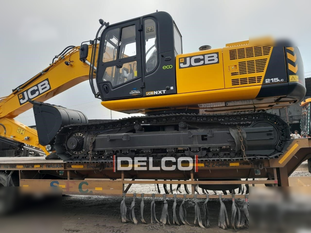 JCB NXT215 LC - Máy xúc bánh xích: hình 2 JCB NXT215 LC - Máy xúc bánh xích: hình 2