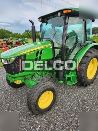 JOHN DEERE 5075E - Máy cày: hình 3 JOHN DEERE 5075E - Máy cày: hình 3