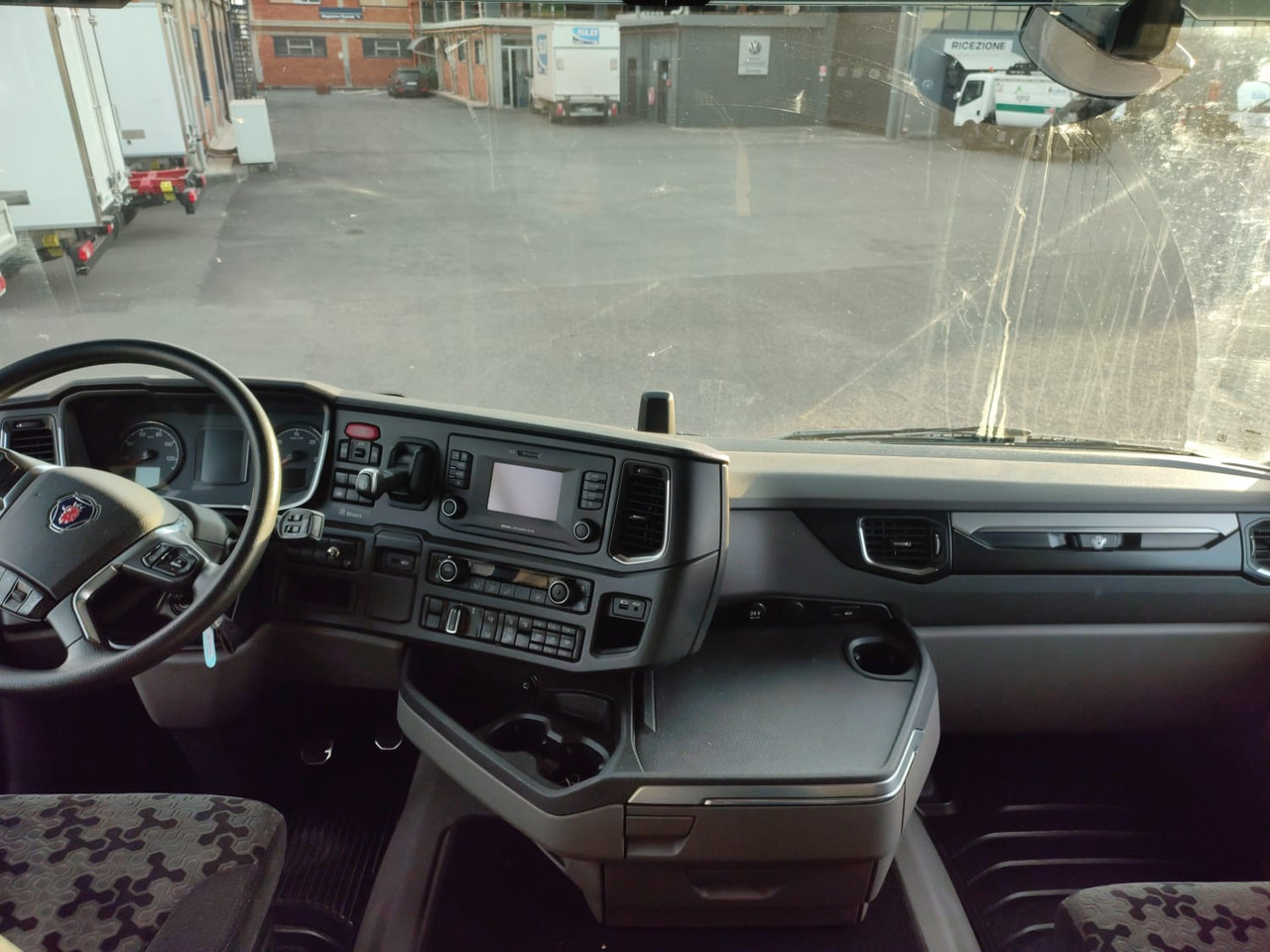 Xe đầu kéo SCANIA R520: hình 6