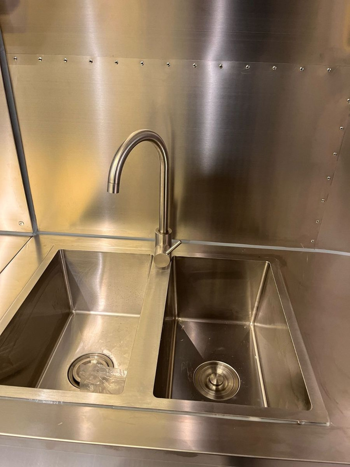 Esselmann Delistar Foodtruck 6000 ähn. Airstream - Rơ moóc bán hàng: hình 3 Esselmann Delistar Foodtruck 6000 ähn. Airstream - Rơ moóc bán hàng: hình 3