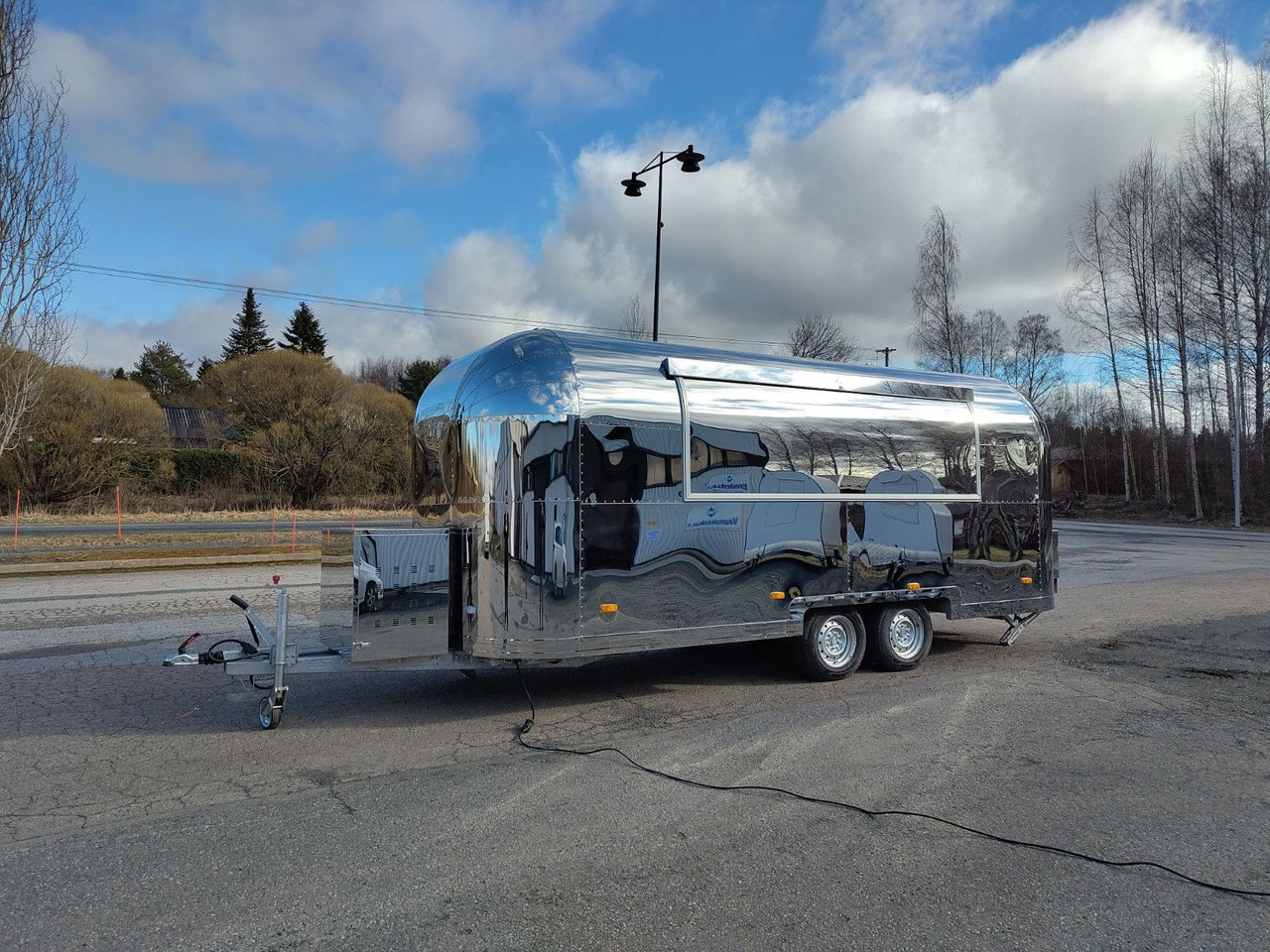 Esselmann Delistar Foodtruck 6000 ähn. Airstream - Rơ moóc bán hàng: hình 1 Esselmann Delistar Foodtruck 6000 ähn. Airstream - Rơ moóc bán hàng: hình 1