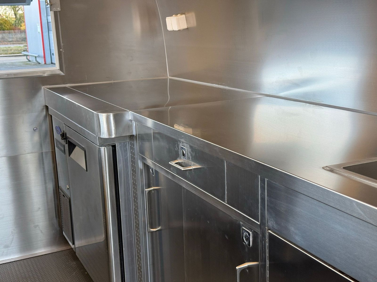 Rơ moóc bán hàng Esselmann EasyGo 280 ähn Buddystar oder Multiwagon: hình 17 Rơ moóc bán hàng Esselmann EasyGo 280 ähn Buddystar oder Multiwagon: hình 17