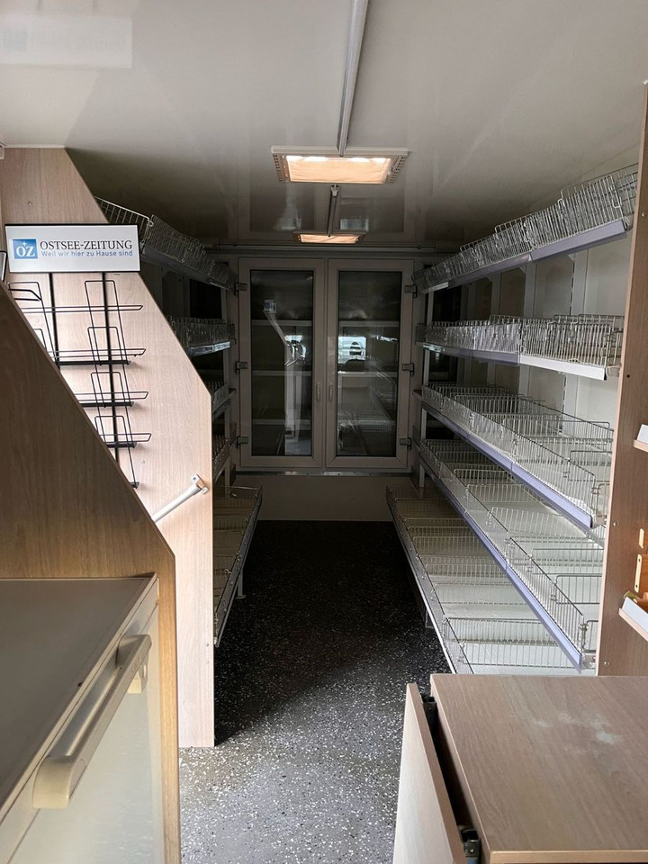 Iveco Daily SB Mobil - Xe tải bán hàng: hình 5 Iveco Daily SB Mobil - Xe tải bán hàng: hình 5