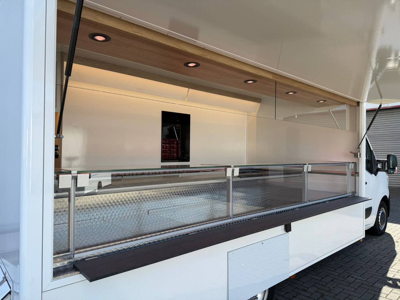 Renault ESSELMANN Verkaufsmobil - Xe tải bán hàng: hình 4 Renault ESSELMANN Verkaufsmobil - Xe tải bán hàng: hình 4