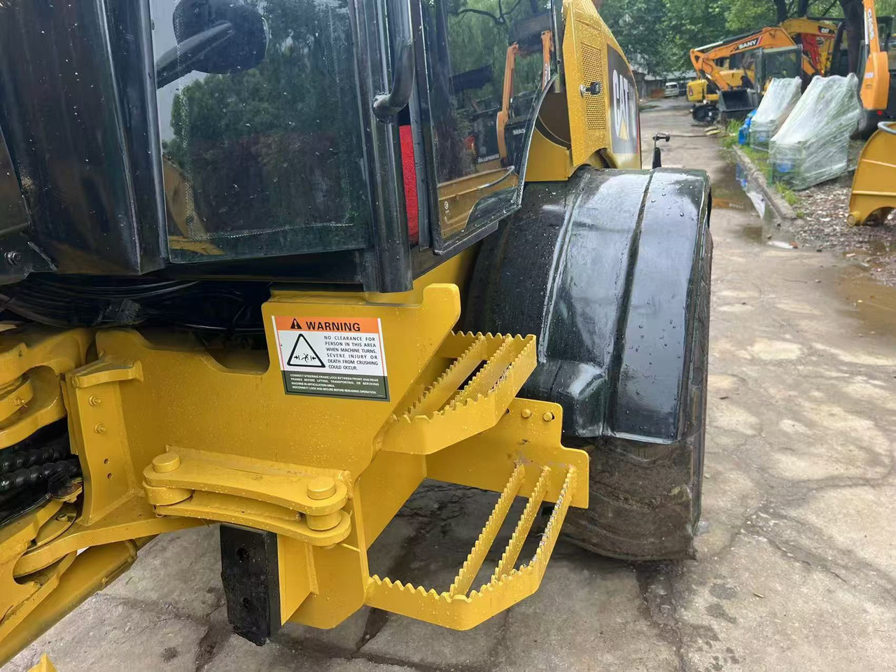 CAT 910M - Máy xúc lật bánh lốp: hình 2 CAT 910M - Máy xúc lật bánh lốp: hình 2