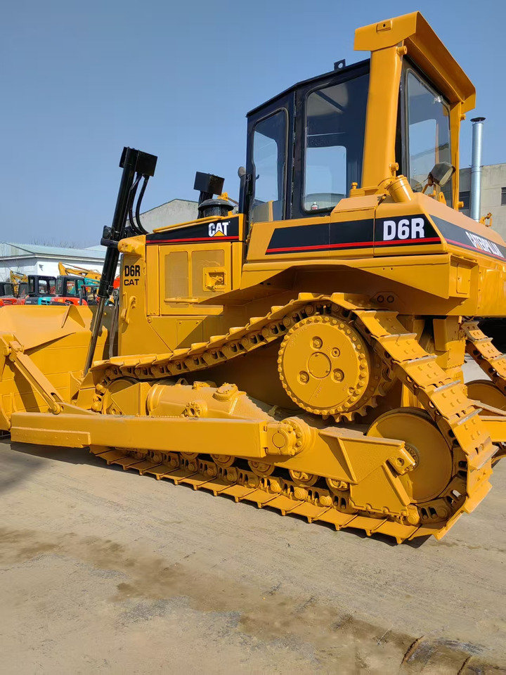 CAT D6R - Máy ủi: hình 3 CAT D6R - Máy ủi: hình 3