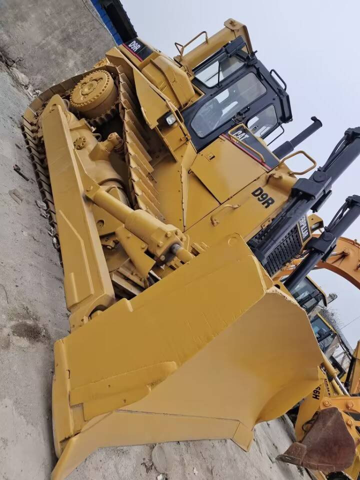 CAT D9R - Máy ủi: hình 1 CAT D9R - Máy ủi: hình 1