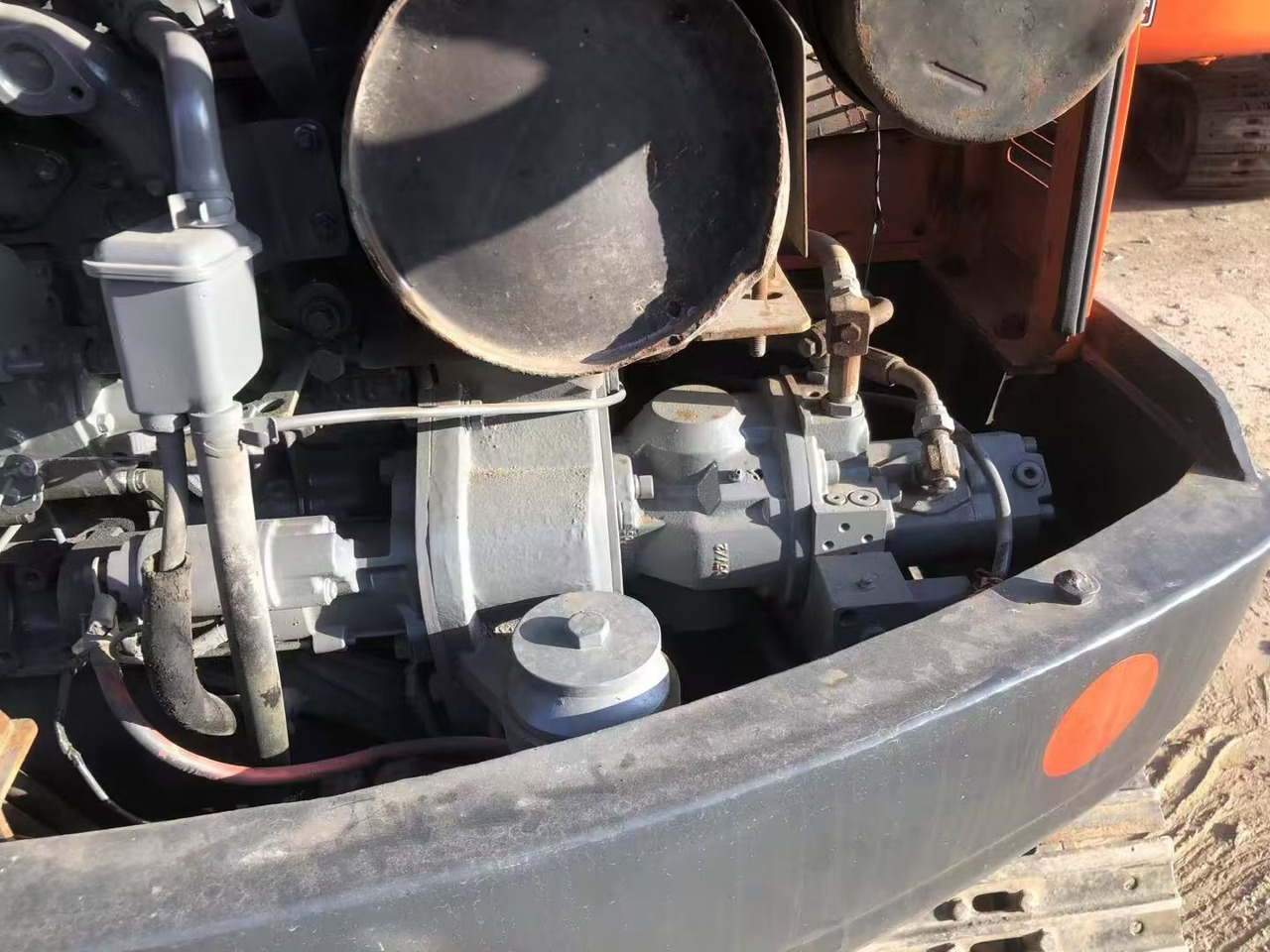 Doosan DX55 - Máy xúc bánh xích: hình 5 Doosan DX55 - Máy xúc bánh xích: hình 5