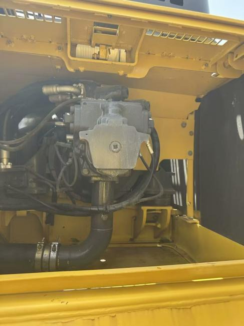 Komatsu pc350 - Máy xúc bánh xích: hình 5 Komatsu pc350 - Máy xúc bánh xích: hình 5