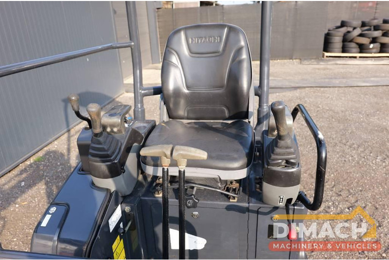 Hitachi ZX 17 CW05 hydraulische snelwissel - Máy xúc mini: hình 4 Hitachi ZX 17 CW05 hydraulische snelwissel - Máy xúc mini: hình 4