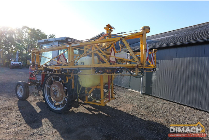 Massey Ferguson 3050 NL tractor 2wd met Dubex 21 meter spuit - Máy cày: hình 2 Massey Ferguson 3050 NL tractor 2wd met Dubex 21 meter spuit - Máy cày: hình 2
