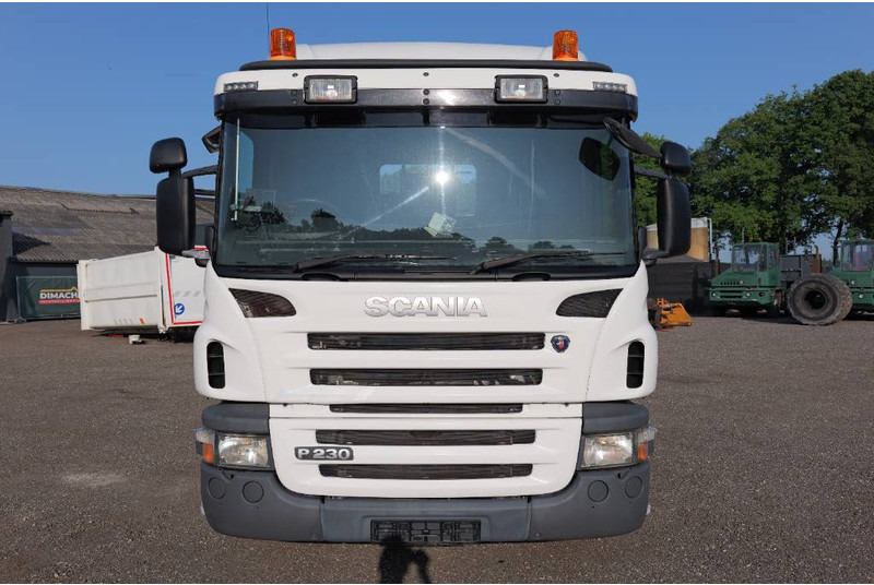 Scania P 230 Euro 5 6x2*4 TOP!! Retarder right hand steer - Xe tải khung gầm: hình 3 Scania P 230 Euro 5 6x2*4 TOP!! Retarder right hand steer - Xe tải khung gầm: hình 3