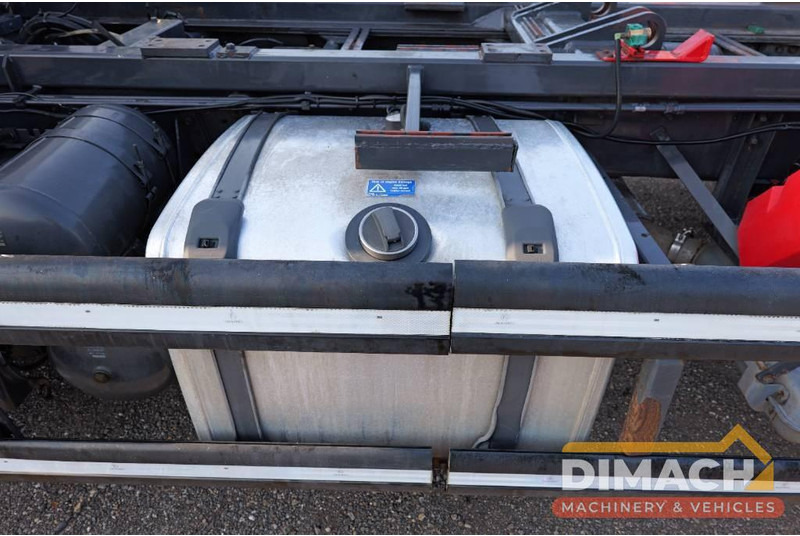 Xe tải khung gầm Scania P230 P 230 Euro 5 6x2*4 TOP!! Retarder right hand steer: hình 18