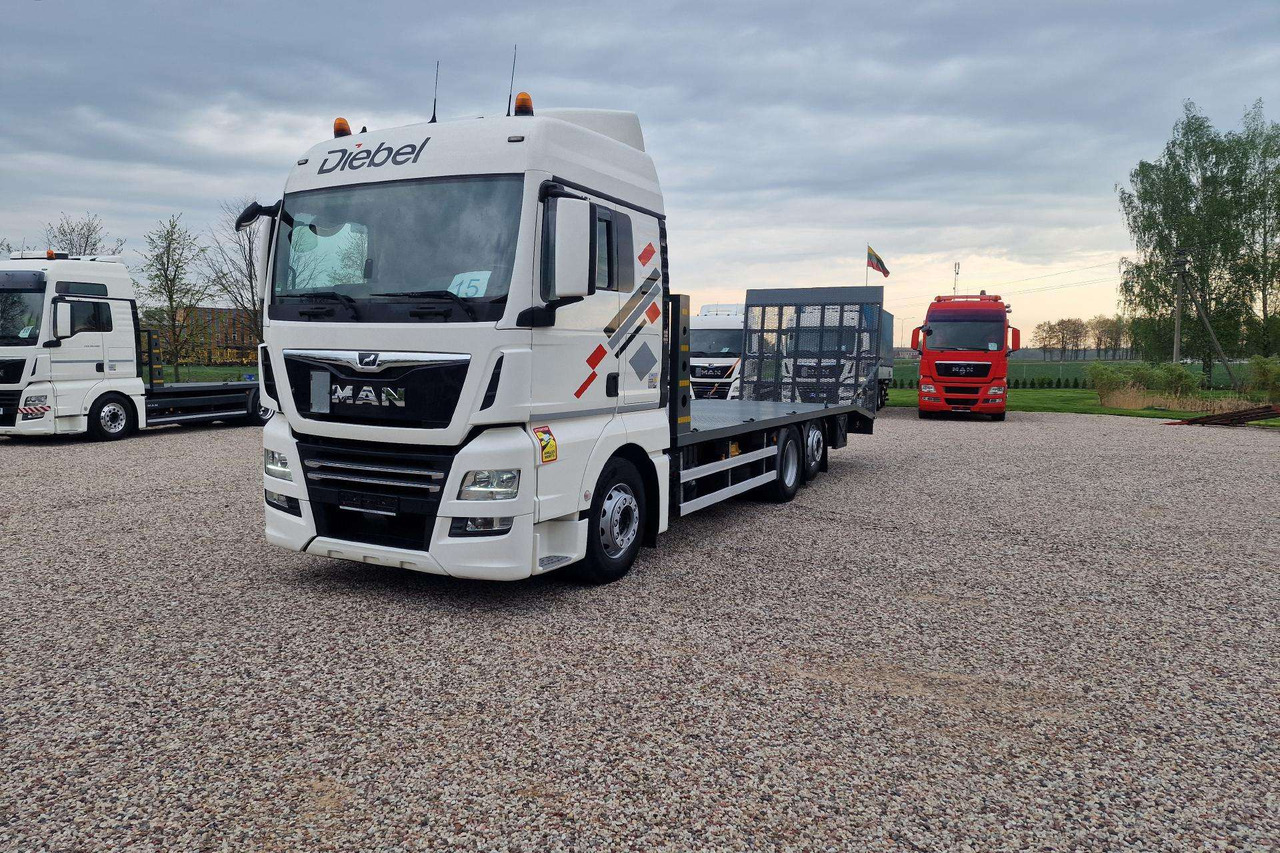 MAN TGX 26.420 - Xe tải kéo: hình 2 MAN TGX 26.420 - Xe tải kéo: hình 2