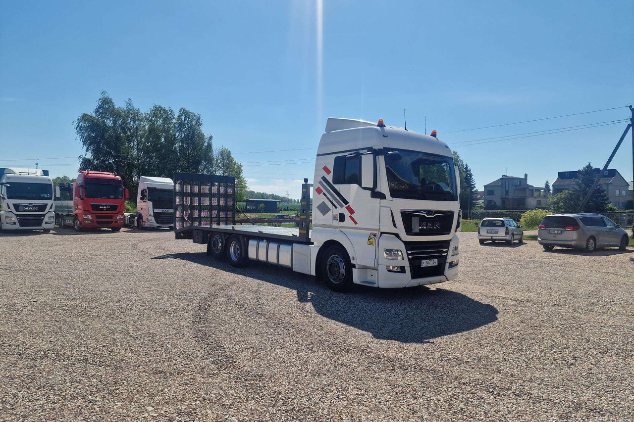 MAN TGX 26.420 - Xe tải kéo: hình 3 MAN TGX 26.420 - Xe tải kéo: hình 3