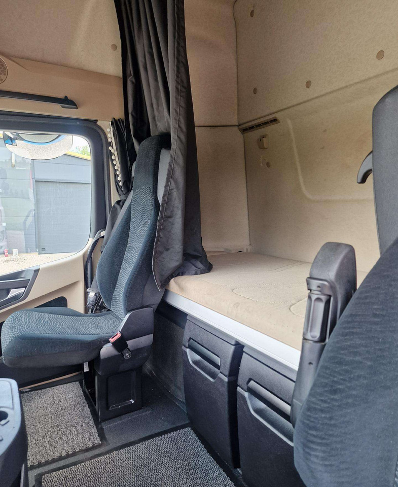 Cho thuê  Mercedes-Benz Actros 25.43 Mercedes-Benz Actros 25.43: hình 12