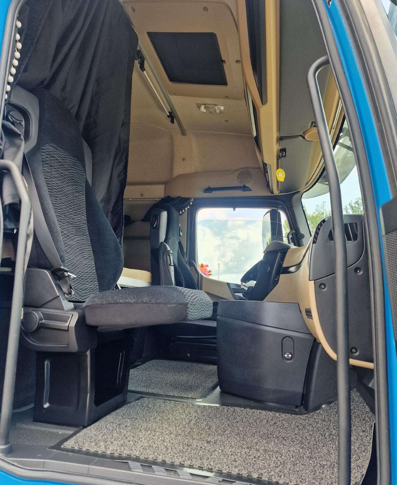 Cho thuê  Mercedes-Benz Actros 25.43 Mercedes-Benz Actros 25.43: hình 16