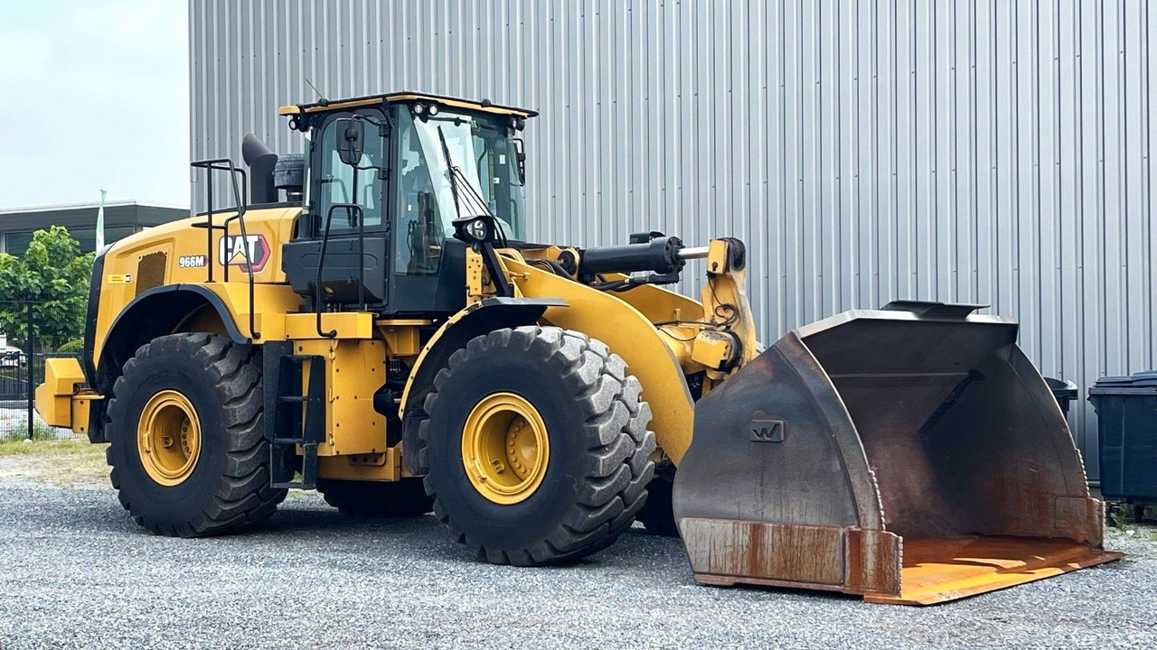CAT 966M - Máy xúc lật bánh lốp: hình 2 CAT 966M - Máy xúc lật bánh lốp: hình 2