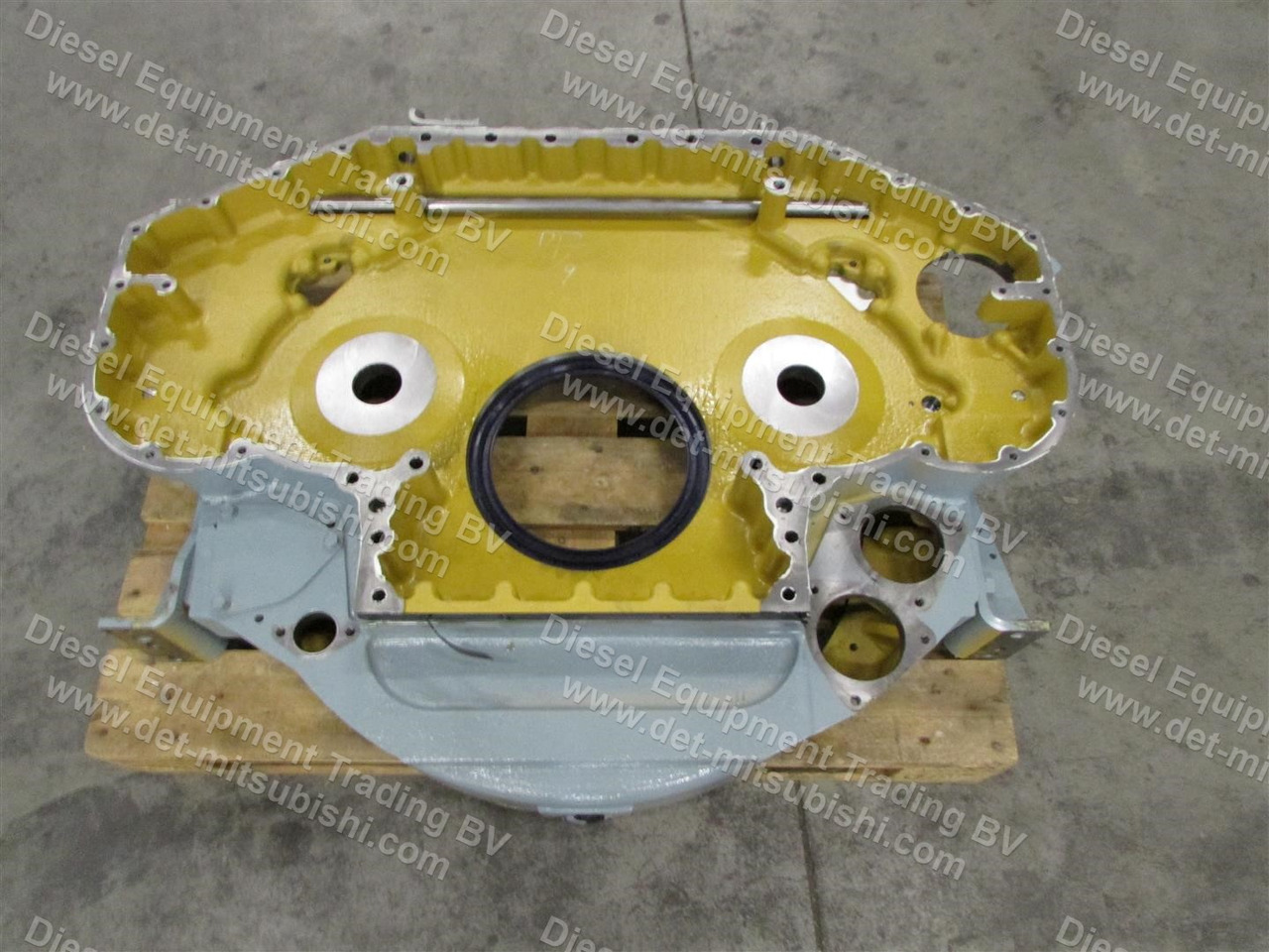 Mitsubishi CASE ASM; TIMING GEAR REAR S12R,S16R 3771136021 - Động cơ và các bộ phận cho Bộ phát điện: hình 3 Mitsubishi CASE ASM; TIMING GEAR REAR S12R,S16R 3771136021 - Động cơ và các bộ phận cho Bộ phát điện: hình 3