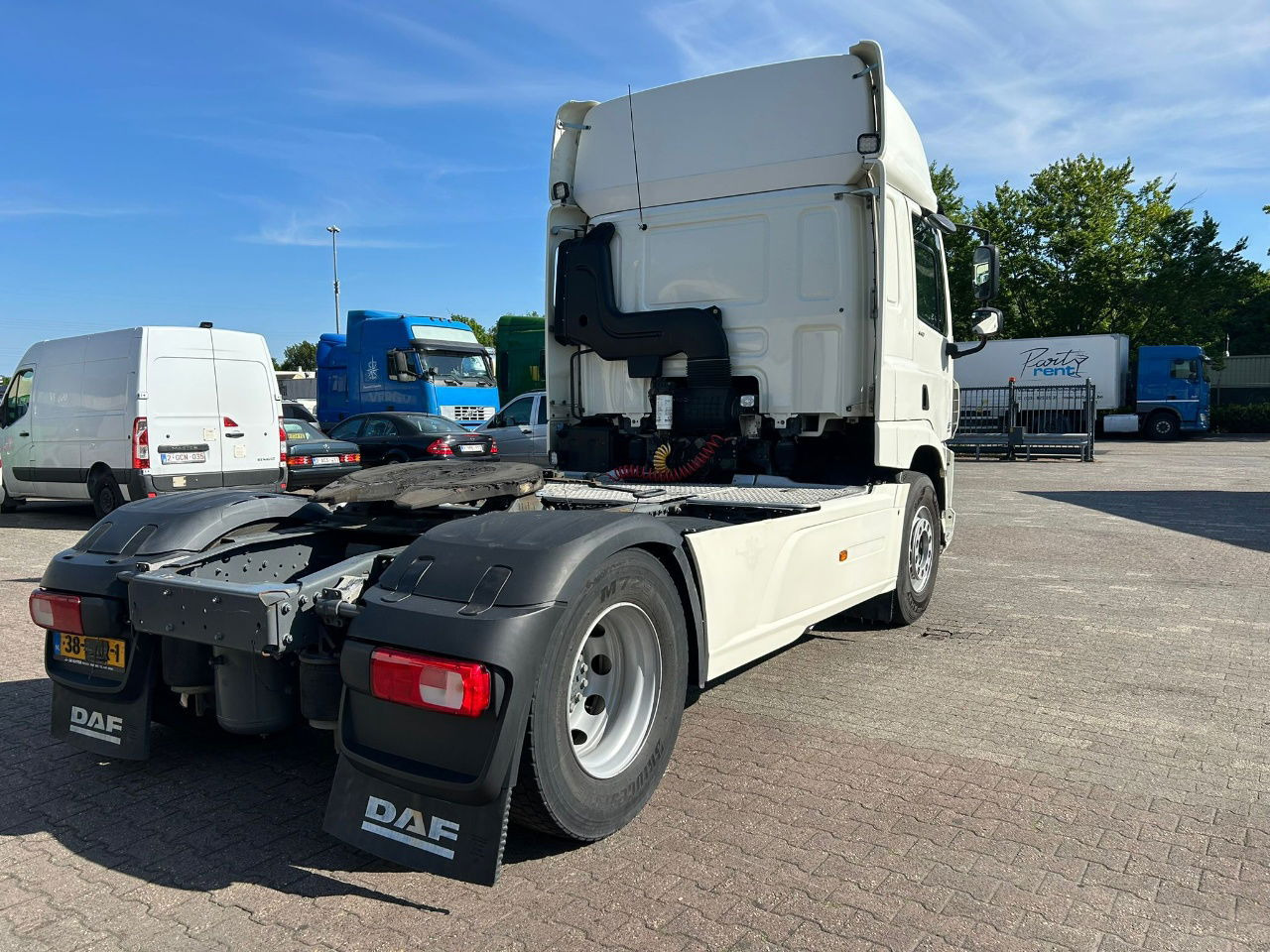 DAF CF 440 436pk / APK / Euro 6 / bj. 2016 - Xe đầu kéo: hình 4 DAF CF 440 436pk / APK / Euro 6 / bj. 2016 - Xe đầu kéo: hình 4