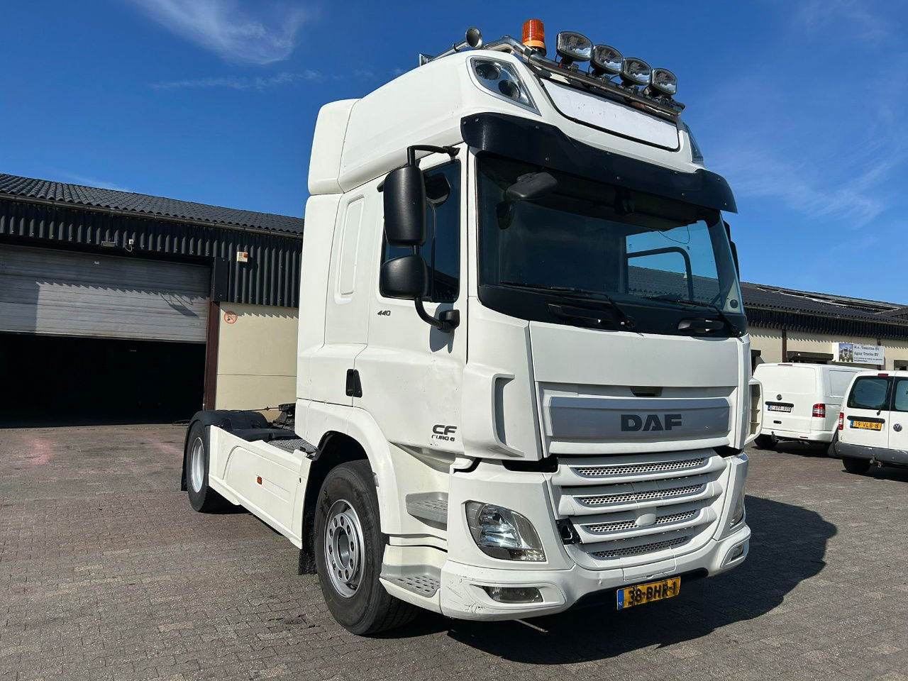 DAF CF 440 436pk / APK / Euro 6 / bj. 2016 - Xe đầu kéo: hình 2 DAF CF 440 436pk / APK / Euro 6 / bj. 2016 - Xe đầu kéo: hình 2