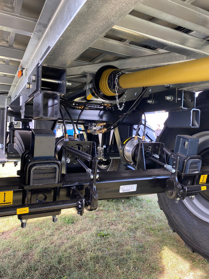 Máy rải phân chuồng mới Auto-Agro Mistreuer / Manure spreader / Epandeur à fumier / Rimorchio spandiconcime / Abonadora / Разбрасыватель органических удобрений / Rozrzutnik obornika Tandem N268: hình 15