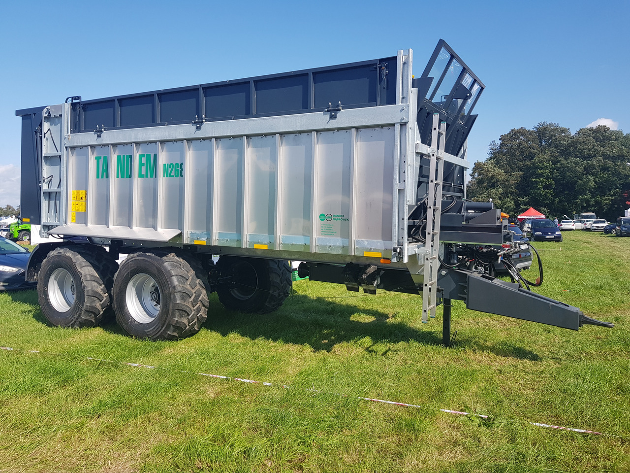 Máy rải phân chuồng mới Auto-Agro Mistreuer / Manure spreader / Epandeur à fumier / Rimorchio spandiconcime / Abonadora / Разбрасыватель органических удобрений / Rozrzutnik obornika Tandem N268: hình 20